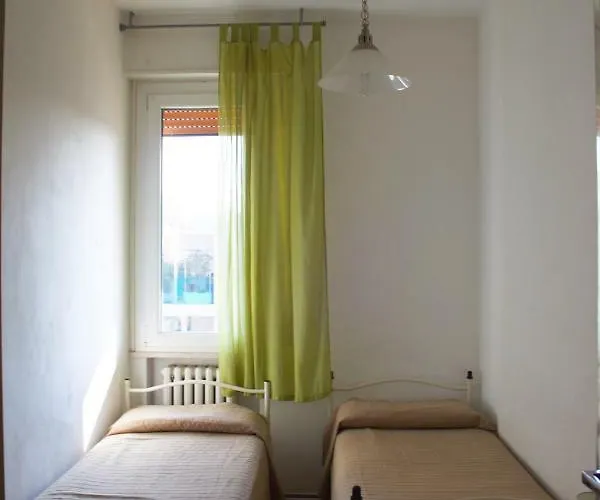 Viale Pedonale A Due Passi Dal Mare *